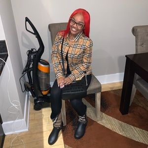 Meet your Posher, Kari